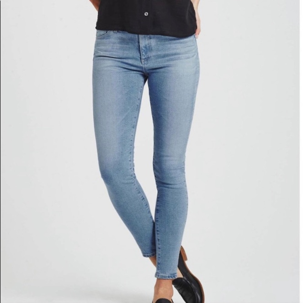 AG Farrah Skinny Jeans Size 24 R